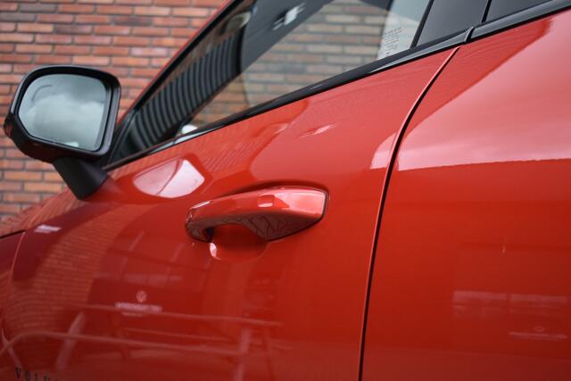 Volvo C40 Single Motor Plus 238PK RWD 69 kWh | Apple Carplay | Warmtepomp | Sfeerverlichting |