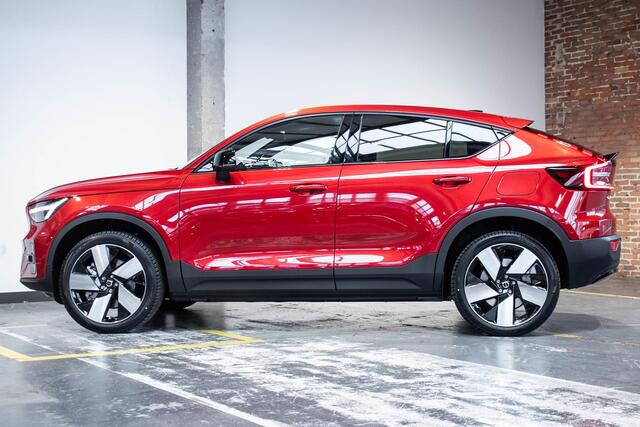 Volvo C40 Single Motor Extended Range Ultimate 82 kWh |Warmtepomp| 20" Lichtmetalen Wielen | Harman Kardon Premium Audio | Elektrisch Verstelbare Voorstoelen | 360° Camera | Panoramadak| Adaptieve Cruise Control| Blind Spot.