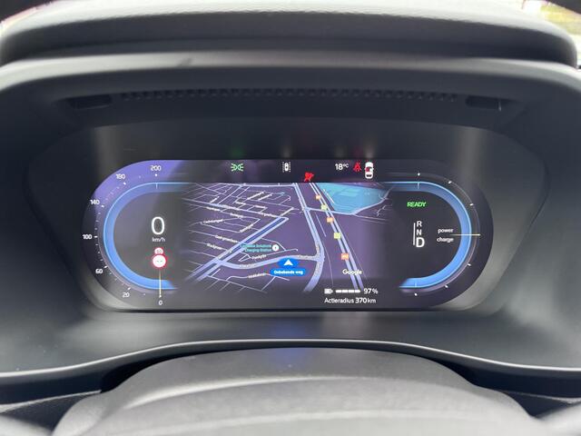 Volvo C40 SINGLE MOTOR PLUS 69kWh |20" LM VELGEN|GETINT GLAS