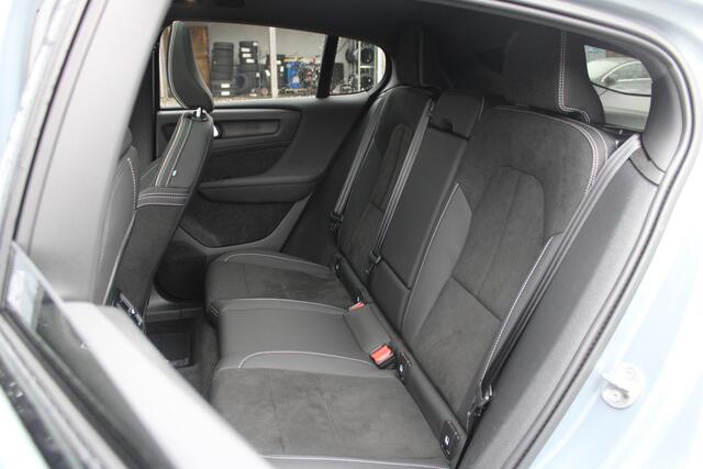 Volvo C40 Single Motor Plus 69 kWh | Trekhaak | Adaptieve Cruise Control | Warmtepomp