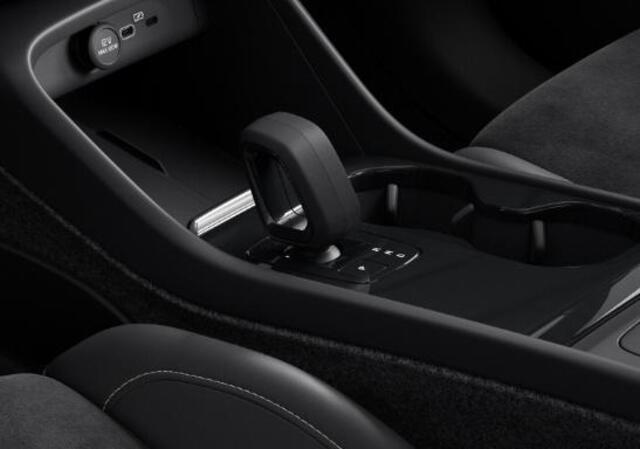 Volvo C40 Extended Range Ultimate 82 kWh Pixel Led 20 Inch
