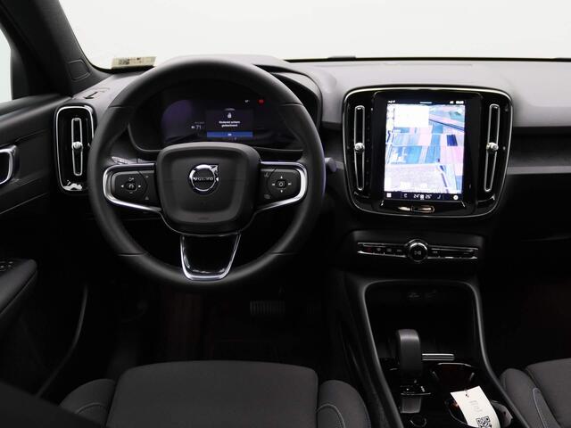 Volvo C40 Recharge Core 69 kWh | Panoramadak | Navigatie | Camera