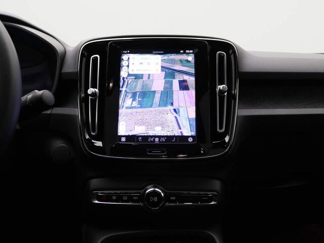 Volvo C40 Recharge Core 69 kWh | Panoramadak | Navigatie | Camera