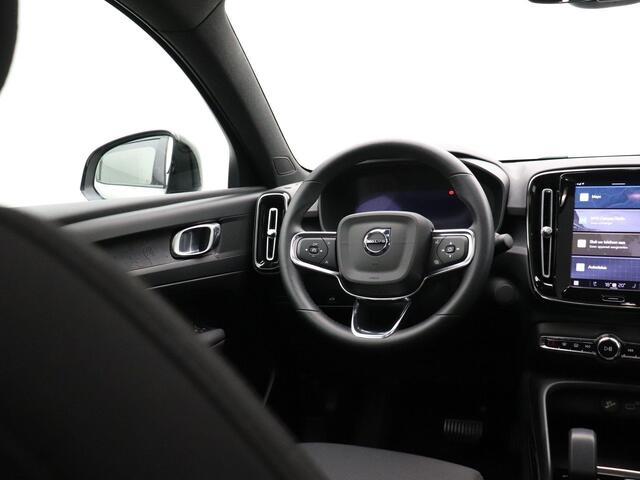 Volvo C40 Recharge Core 69 kWh | Panoramadak | Camera | Apple Carplay/Android Auto