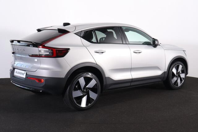 Volvo C40 Recharge Plus 69 kWh - Panoramadak - IntelliSafe Assist & Surround - Parkeercamera achter - Verwarmde voorstoelen & stuur - Parkeersensoren voor & achter - Draadloze tel. lader - Warmtepomp - Extra getint glas - 20' LMV