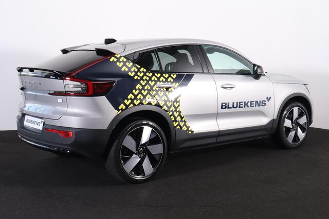 Volvo C40 Extended Range Ultimate 82 kWh - Panoramadak - IntelliSafe Assist & Surround - 360º Camera - Verwarmde voorstoelen & stuur - Parkeersensoren voor & achter - Elektr. bedienb. voorstoelen met geheugen links - Draadloze tel. lader - Warmtepomp - Extra getint