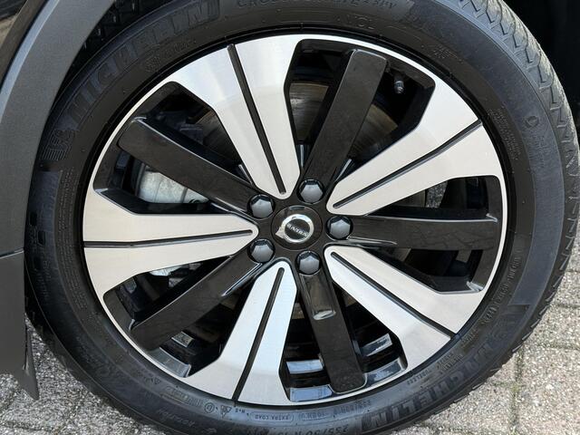 Volvo C40 Single Motor Plus 69 kWh | Blis | Adaptieve Cruise controle | Stuur + Stuur verwarming | Warmtepomp | Keyless | Camera |