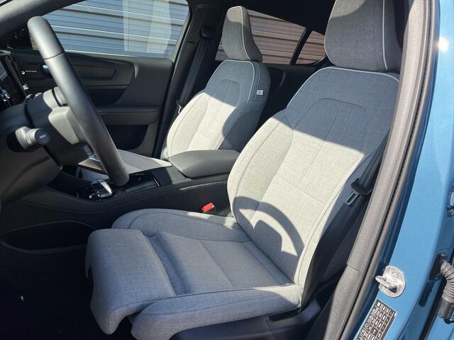 Volvo C40 Single Motor Extended Range Ultimate 82 kWh / 20" Velgen / Black Sheep pakket / Wool Blend interieur / Pixel LED /