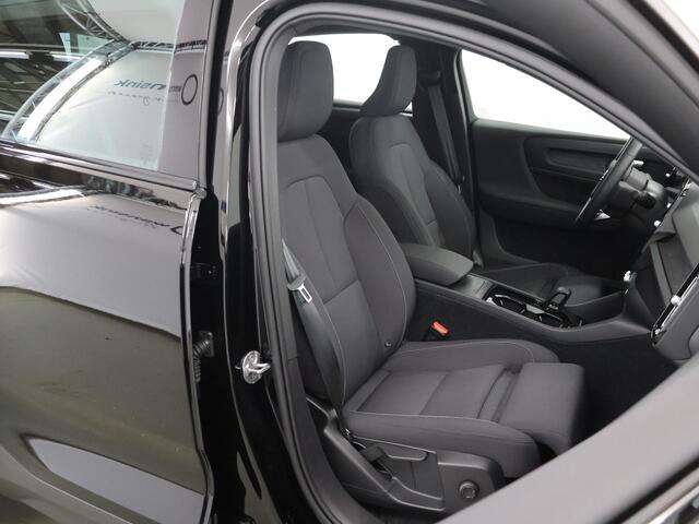 Volvo C40 Single Motor Plus 69 kWh | Navigatie | Parkeercamera | Stoel/Stuurverwarming | Keyless Go | Cruise Control Adaptief |