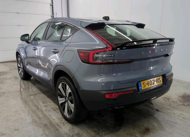 Volvo C40 Recharge Plus 69 kWh 100% Elektrisch, 100% Stijlvol / Panoramadak / Trekhaak / Pdc.+Camera / Stoel-Stuurverwarming / Navigatie / Radio-multimedia /