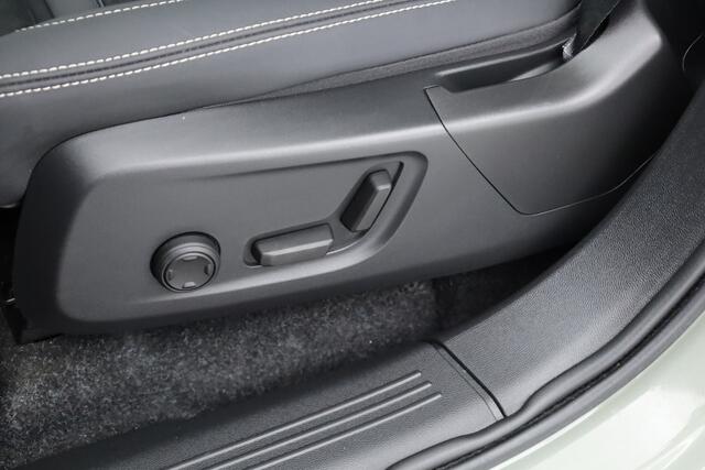 Volvo C40 Recharge Twin Ultimate 78 kWh | 408pk | Pano | Elek. Trekhaak | H&K Audio | 360cam | Stoel- Stuurverw.