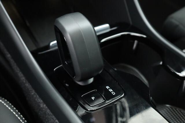 Volvo C40 Recharge Twin Ultimate 78 kWh | 408pk | Pano | Elek. Trekhaak | H&K Audio | 360cam | Stoel- Stuurverw.