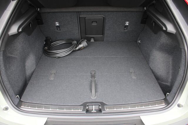 Volvo C40 Recharge Twin Ultimate 78 kWh | 360 Camera | 20" LMV | Panodak | Verw. Stoel & stuurwiel | BLIS | Privacy glas