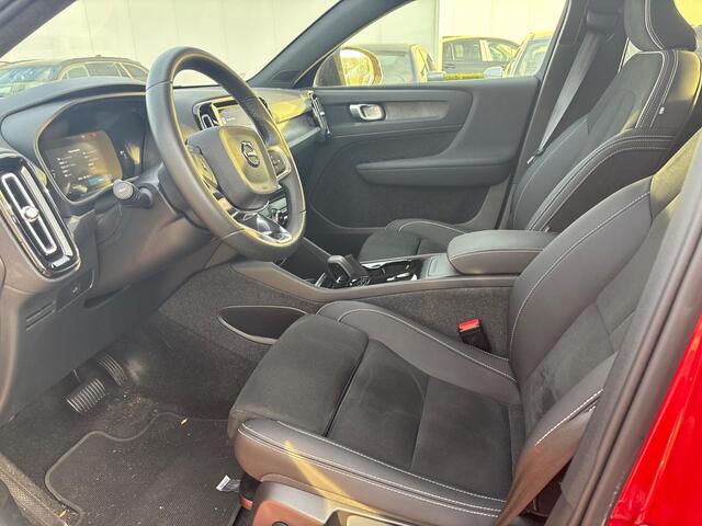 Volvo C40 Recharge Plus 69 kWh | Panoramadak | Trekhaak | Adaptive cruise control | Stoelverwarming | Camera