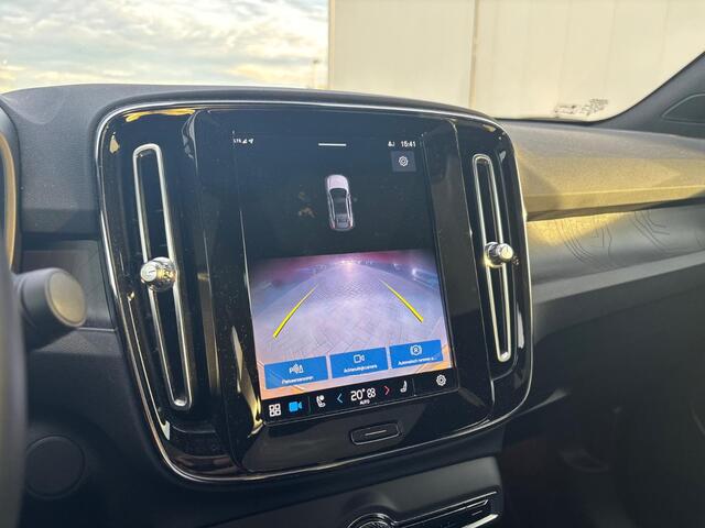 Volvo C40 Recharge Plus 69 kWh | Panoramadak | Trekhaak | Adaptive cruise control | Stoelverwarming | Camera