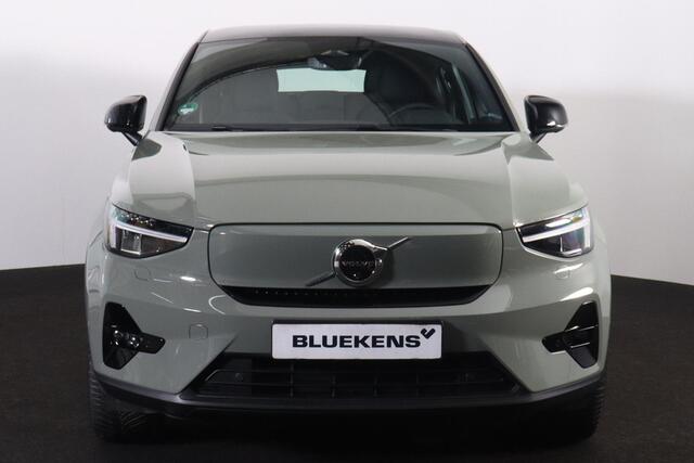Volvo C40 Recharge Ultimate 69 kWh - Panoramadak - IntelliSafe Assist & Surround - 360º Camera - Harman/Kardon audio - Verwarmde voorstoelen & stuur - Parkeersensoren voor & achter - Elektr. bedienb. voorstoelen met geheugen links - Draadloze tel. lader - Elektr. i