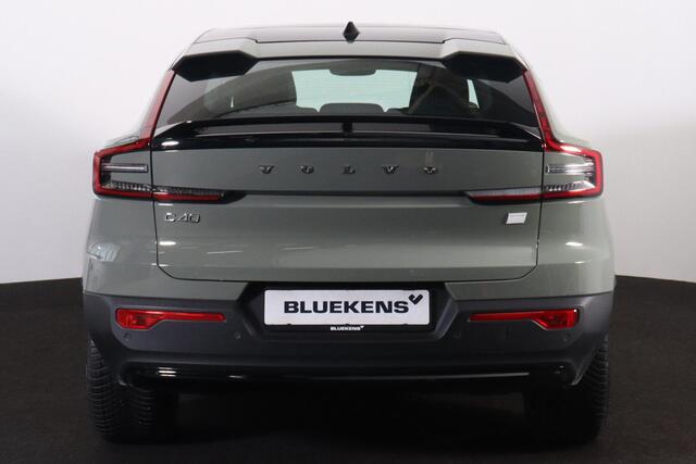 Volvo C40 Recharge Ultimate 69 kWh - Panoramadak - IntelliSafe Assist & Surround - 360º Camera - Harman/Kardon audio - Verwarmde voorstoelen & stuur - Parkeersensoren voor & achter - Elektr. bedienb. voorstoelen met geheugen links - Draadloze tel. lader - Elektr. i