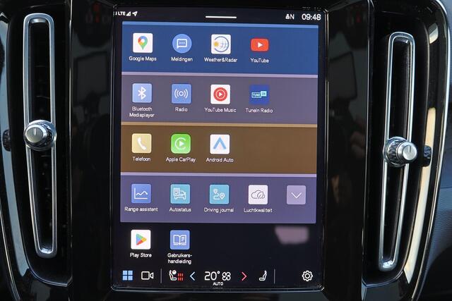 Volvo C40 Recharge Ultimate 69 kWh - Panoramadak - IntelliSafe Assist & Surround - 360º Camera - Harman/Kardon audio - Verwarmde voorstoelen & stuur - Parkeersensoren voor & achter - Elektr. bedienb. voorstoelen met geheugen links - Draadloze tel. lader - Elektr. i