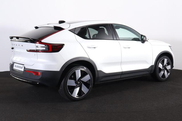 Volvo C40 Plus 69 kWh - Panoramadak - IntelliSafe Assist & Surround - Parkeercamera achter - Verwarmde voorstoelen & stuur - Parkeersensoren voor & achter - Warmtepomp - Draadloze tel. lader - Extra getint glas - 20' LMV