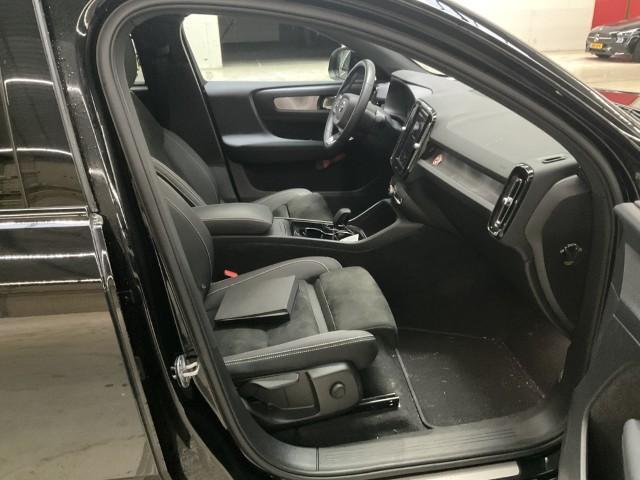 Volvo C40 Recharge Plus 69 kWh | Adaptieve cruise control | Stoel- en stuurverwarming | Warmtepomp | 20 inch velgen | Panoramadak | Camera |