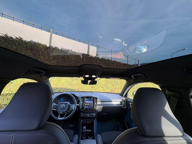 Volvo C40 Recharge Twin Intro Edition 78 kWh | Panoramadak | Harman/Kardon | Stoel & Stuur Verwarming | Trekhaak | 360 Camera |