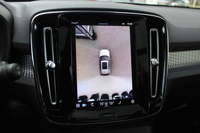 Volvo C40 Single Motor Extended Range Ultimate 82 kWh / Trekhaak / Panoramadak / 360Camera / Half leder / Keyless / 20'' / Harman Kardon / CarPlay / Warmtepomp / Stuur+Stoelverwarming / Dodehoek / DAB / ACC