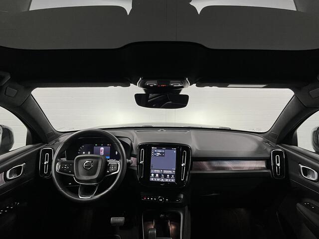 Volvo C40 Recharge Core Panorama dak | Cruise-/climate control | Achteruitrij camera | 20'' wielen | Carplay