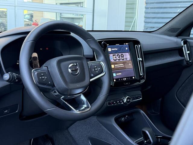 Volvo C40 Recharge Plus 69 kWh | SOH 94,2% | Keyless | Warmtepomp | Adaptieve Cruise control | Dodehoekdetectie | navigatie | Panoramdak |