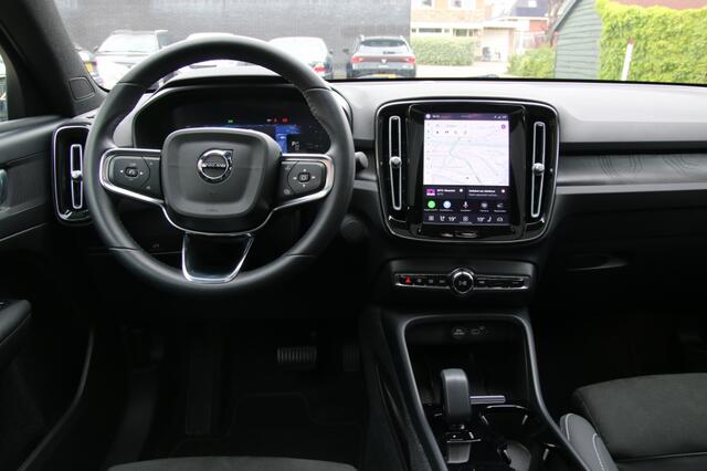 Volvo C40 Core Recharge Pure Electric AWD