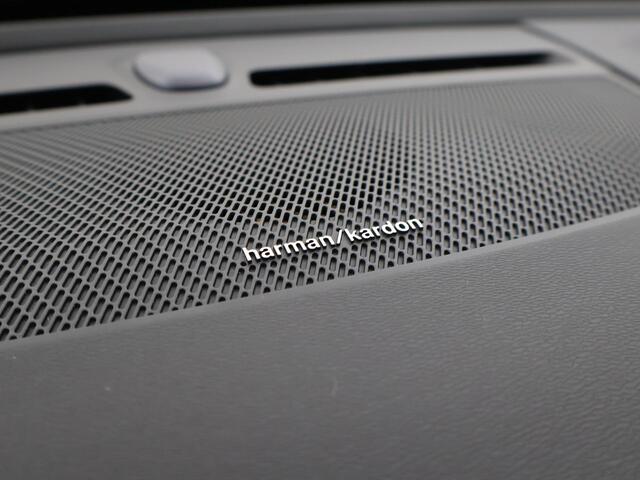 Volvo C40 RECHARGE ULTIMATE 69 kWh + 20 INCH | PANORAMA | 360 CAMERA | HARMAN/KARDON | ADAPTIVE CRUISE