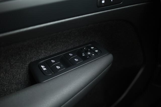 Volvo C40 Recharge Plus 69 kWh | 92% | Pano | 360cam | Harman Kardon | Pilot Assist | Stoel- Stuurverw. | Keyless |