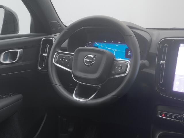 Volvo C40 Recharge Core 69 kWh | PANO | CAMERA | STOEL- EN STUURVERW.