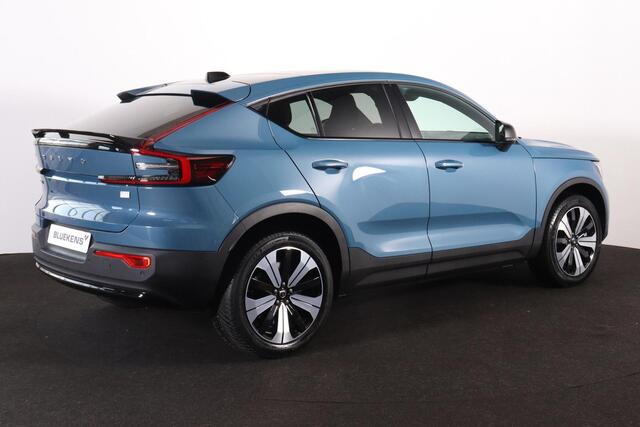 Volvo C40 Recharge Ultimate 69 kWh - Panoramadak - IntelliSafe Assist & Surround - 360º Camera - Harman Kardon audio - Verwarmde voorstoelen & stuur - Elektr. bedienb. voorstoelen met geheugen links - Draadloze tel. lader - Extra getint glas - Inklapbare trekhaak -