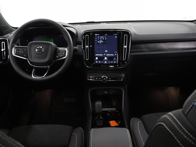 Volvo C40 Recharge Plus 69 kWh | Navigatie | Apple CarPlay/Android Auto | Comfortstoelen | DAB | Ele.achterklep | LED | Panoramadak | Sportstuur | Stuur/stoelverwarming | Warmtepomp |