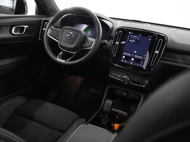 Volvo C40 Recharge Plus 69 kWh | Navigatie | Apple CarPlay/Android Auto | Comfortstoelen | DAB | Ele.achterklep | LED | Panoramadak | Sportstuur | Stuur/stoelverwarming | Warmtepomp |