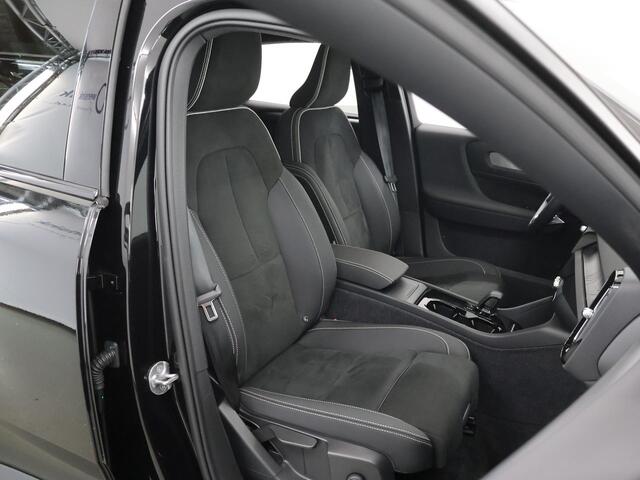 Volvo C40 Recharge Plus 69 kWh | Navigatie | Apple CarPlay/Android Auto | Comfortstoelen | DAB | Ele.achterklep | LED | Panoramadak | Sportstuur | Stuur/stoelverwarming | Warmtepomp |