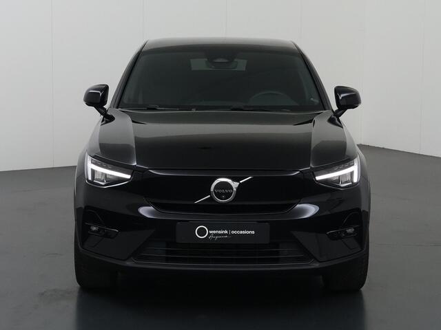 Volvo C40 Single Motor Ultimate 69 kWh | Panoramadak | Elektr. Trekhaak | H&K Audio | Adaptieve Cruise Control | Winterpakket | 360 Camera