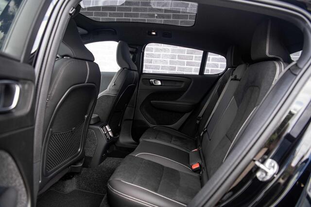 Volvo EC40 Single Motor Extended Range Ultra Black Edition | Pixel Led | Power Seats | Panoramadak | 360 Camera | Nubuck |
