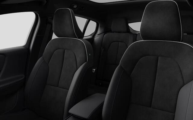 Volvo EC40 Single Motor Extended Range Ultra Black Edition | Harmon Kardon | 360 Camera | Donker Glas | Nubuck | Warmetepomp |