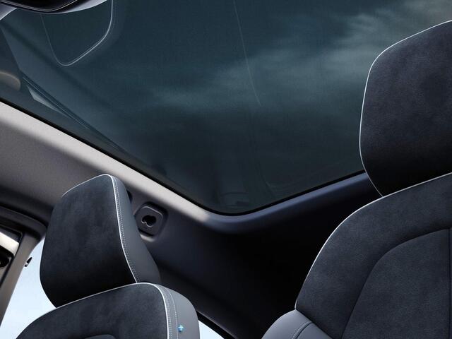 Volvo EC40 Single Motor Extended Range Plus Black Edition / Dak zwart / Privacy Glass / Microtech Nubuck bekleding