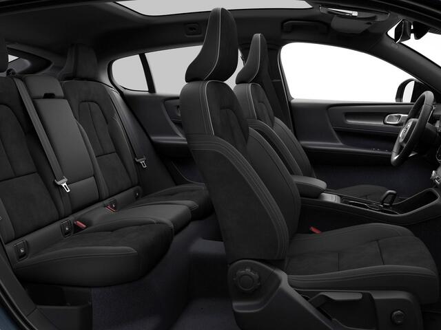 Volvo EC40 Single Motor Extended Range Plus Black Edition / Dak zwart / Privacy Glass / Microtech Nubuck bekleding
