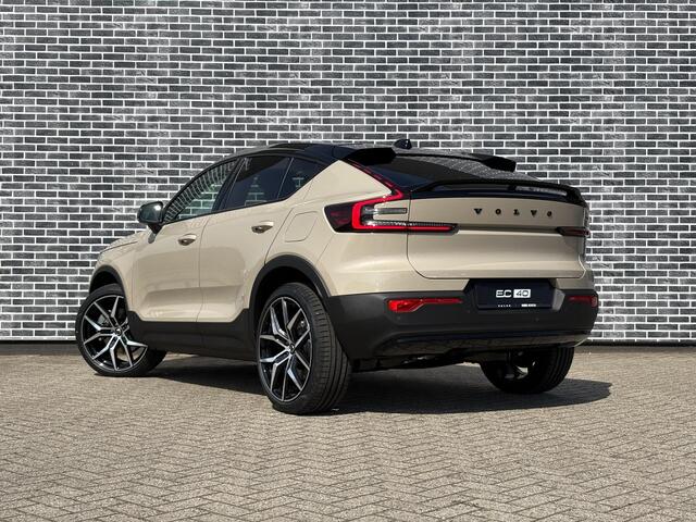 Volvo EC40 Single Motor Extended Range Plus | Google | Longe Range | Pano Dak | Keyless | Harman Kardon Audio | Elektrische Achterklep | Camera | Stoel-/Stuurverwarming | Adaptieve Cruise | Getint Glas | Luxe Bekleding | Zitverlenging | 21" Polestar LM