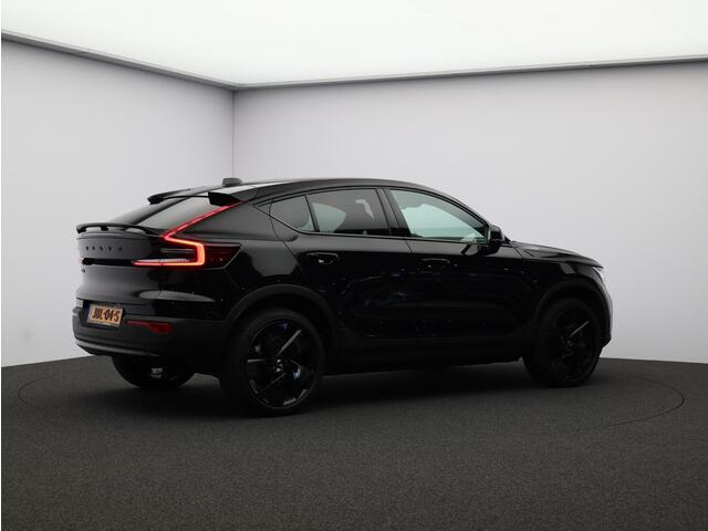 Volvo EC40 Single Motor Extended Range Ultra Black Ed. 82 kWh / Elektrische Stoelen / 360 Camera / Harman Kardon / Stoel+Stuurverwarming / Adaptive Cruise / BLIS /