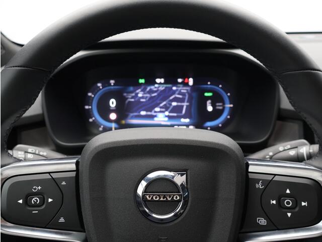 Volvo EC40 Single Motor Extended Range Ultra Black Ed. 82 kWh / Elektrische Stoelen / 360 Camera / Harman Kardon / Stoel+Stuurverwarming / Adaptive Cruise / BLIS /