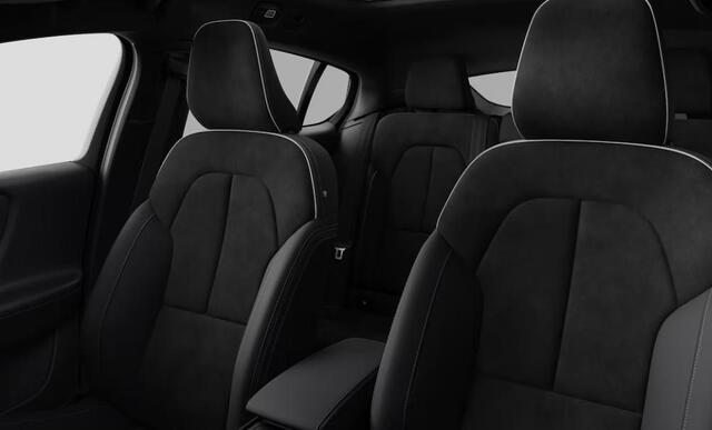 Volvo EC40 Single Motor Extended Range Ultra Black Edition | Harman Kardon | 20" | Panoramadak | Donker Glas | Power Seats |