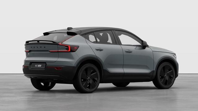 Volvo EC40 Single Motor Extended Range Ultra Black Edition | Verwacht Dec. 2025 | 360º Camera | Extra Getint Glas | Harman Kardon Premium Audio | Elektrisch Verstelbare Voorstoelen | Keyless Entry | Stoel/Stuurverwarming |