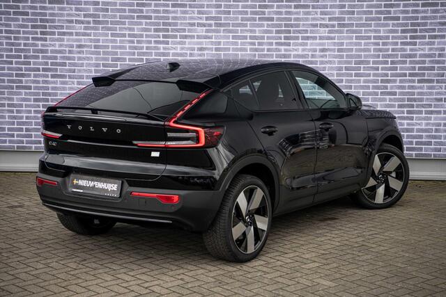 Volvo EC40 Single Motor Extended Range Ultra 82 kWh |Trekhaak | Panoramadak | Keyless | Harman Kardon Audio | Elektrische Achterklep | 360 camera | Stoel-/Stuurverwarming | Adaptieve Cruise | Pilot Assist | Getint Glas | Luxe Bekleding | 20" wielen | Elektrische sto