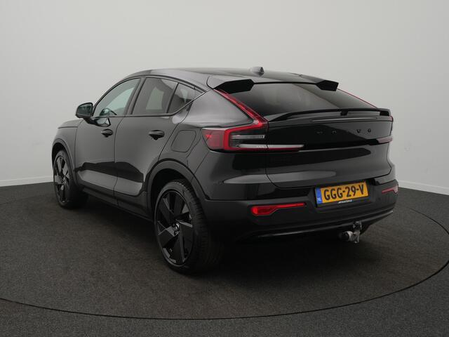 Volvo EC40 Single Motor Extended Range Ultra Black Edition 82 kWh - RIJKLAARPRIJS - Rondomzichtcamera - Panoramadak - Stoel- en Stuurverwarming! - Elektrisch Uitklapbare Trekhaak