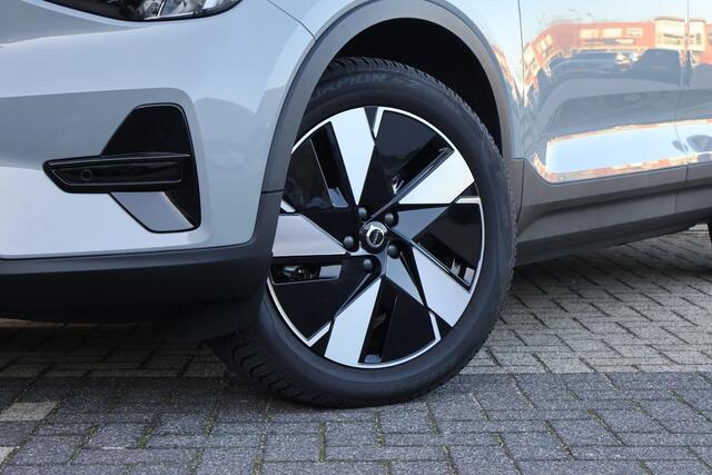 Volvo EC40 Single Motor Extended Range Plus 82 kWh | Memory stoelen | Pilot assist | Panoramadak