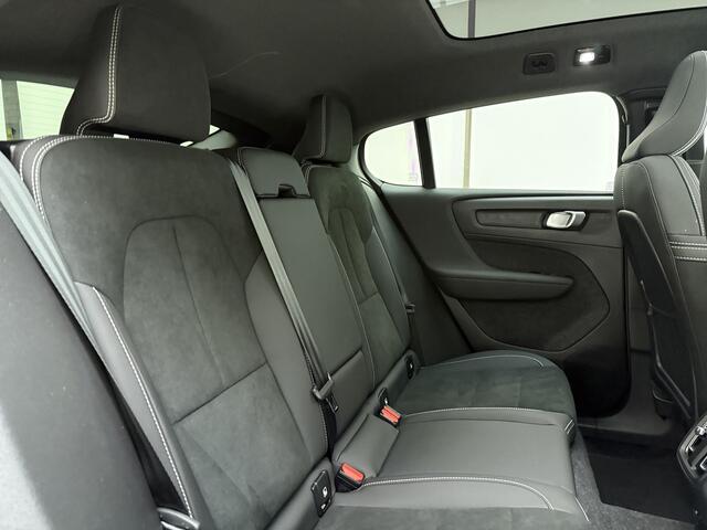 Volvo EC40 Extended Range Ultra / 20'' / Nubuck / Trekhaak / 360 Camera / Elektr. Stoelen / Harman&Kardon Audio / Getint glas / Panoramadak /